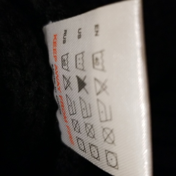 FURTALK Black Women Winter knitted Beanie hat with faux fur removable pom - Picture 6 of 6